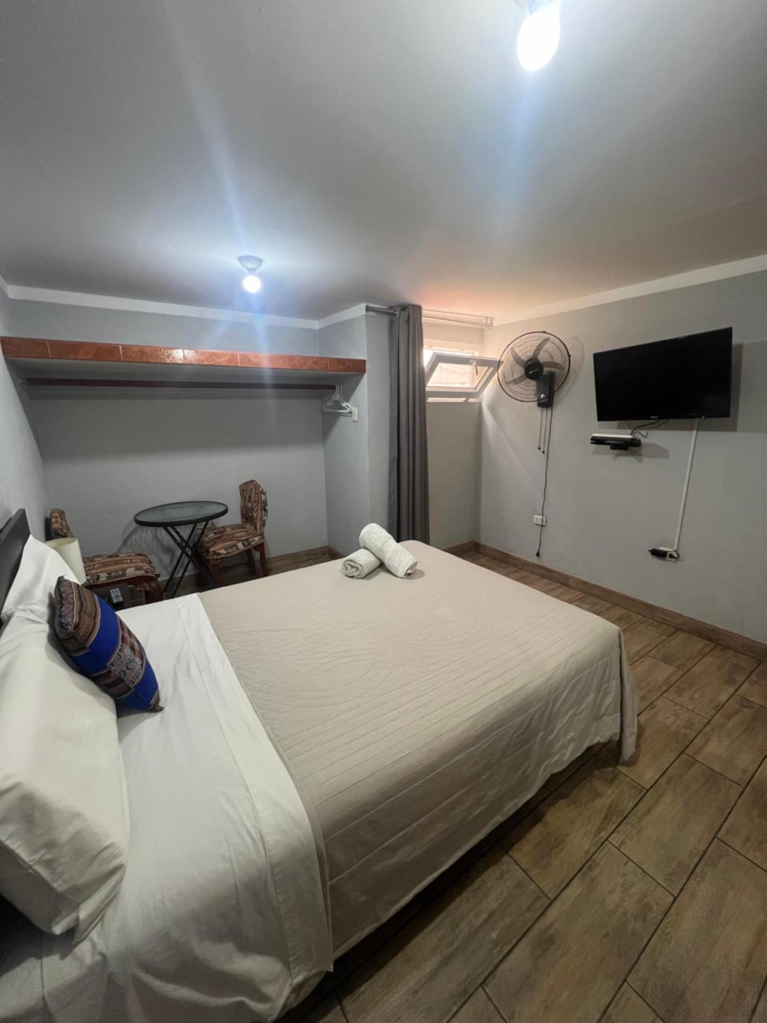 Lima Airport Tampu Bed and Breakfast Exteriör bild
