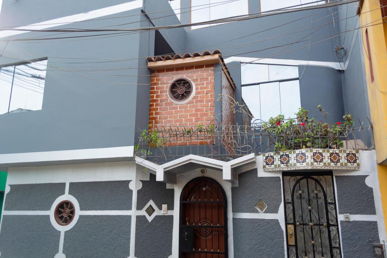 Lima Airport Tampu Bed and Breakfast Exteriör bild